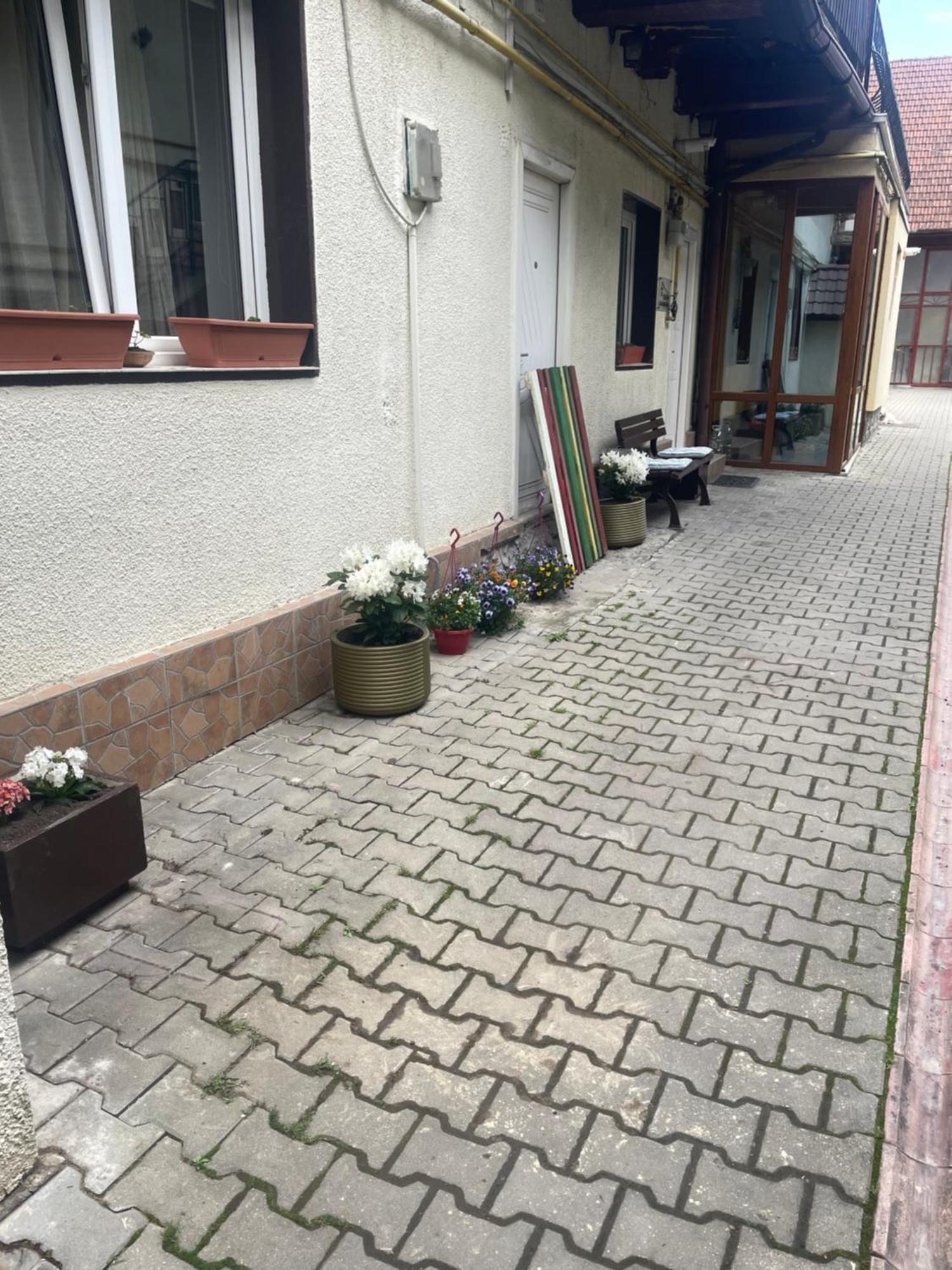Rami House Central Double Rooms Брашов Экстерьер фото